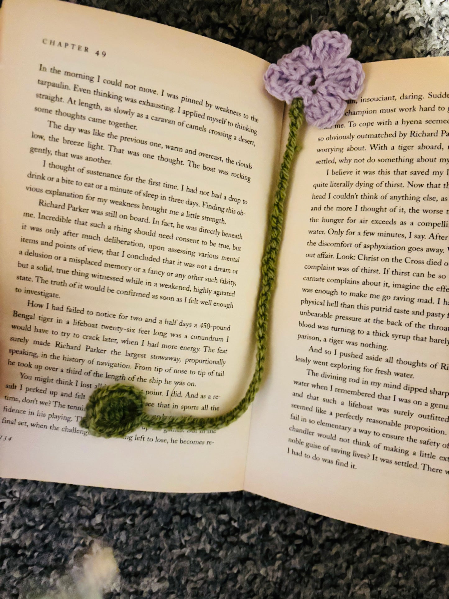 Simple flower bookmark